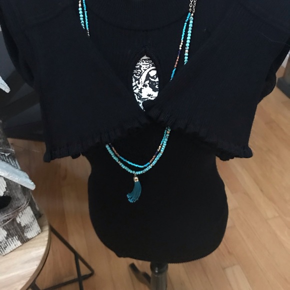 NWOT Beautiful black Candies bell sleeve lightweight sweater💕 - Picture 2 of 6